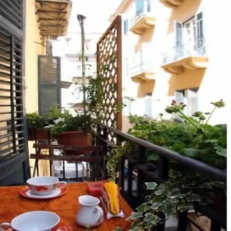 Gasthuis Baru's House Palermo