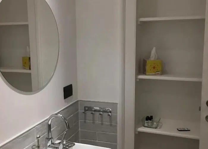 Baru's House Pensión 3*